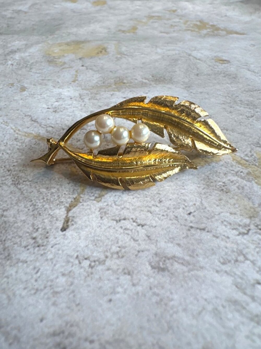 Vintage Gold Tone Feather Pearl Brooch